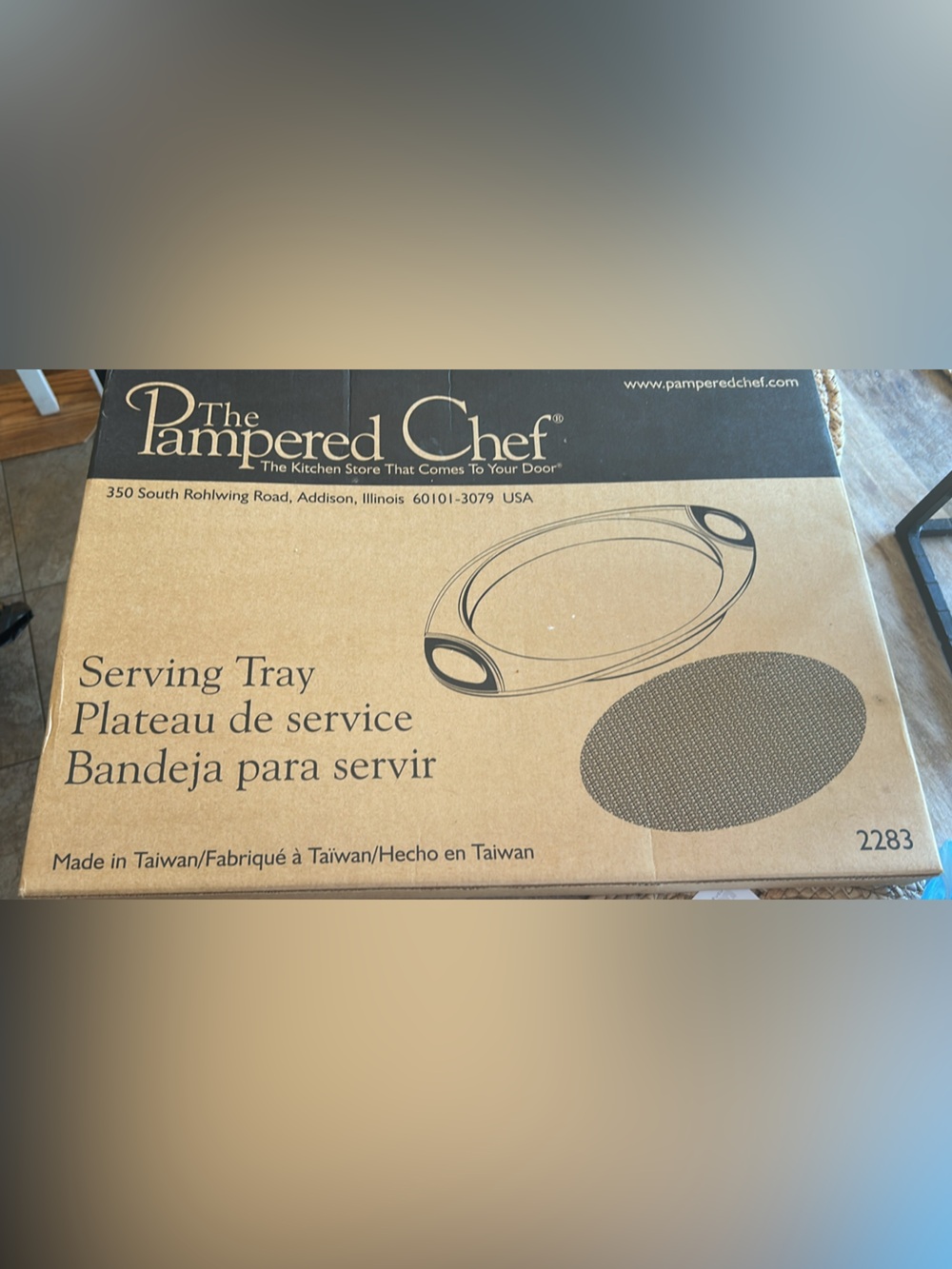 The Pampered Chef serving Tray NIB